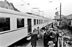 Vorstellungsfahrt des neuen Triebwagen Nr. 37 (Westwaggon/SSW) in Stahlleichtbauweise (späterer ET 41b) der Köln-Bonner-Eisenbahnen (KBE) im Bahnhof Wesseling. (05.1940) <i>Foto: Theo Felten</i>