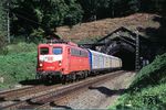 140 755 (Bw Mannheim) mit IRC 52755 (Maschen - Offenburg) am Schlüchternen Tunnel. (17.09.2003) <i>Foto: Thomas Konz</i>