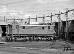 Die Reihe 1245 (BBÖ 1170.2) war eine Weiterentwicklung der BBÖ-Reihen 1170 und 1170.1. Von 1934 bis 1936 wurden zunächst acht Maschinen geliefert. BBÖ 1170.209–233 wurden von 1938 bis 1939 geliefert, Teile davon also schon an die Deutsche Reichsbahn, die die Fahrzeuge als Reihe E 45.2 bezeichnete und noch weitere acht bestellte. Somit waren 41 Lokomotiven dieser Reihe vorhanden. Ab 1953 bildeten die verbliebenen Maschinen bei den ÖBB die Reihe 1245, wobei die ersten acht als 1245.01–08, die mit elektrischer Bremse als 1245.509ff und die ohne elektrische Bremse mit 1245.619–628 bezeichnet wurden. Nachdem alle 1245.6 eine elektrische Bremse erhalten hatten, wurden sie in die Reihe 1245.5 aufgenommen. (15.03.1969) <i>Foto: Peter Wagner</i>