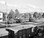 Lok 7 der Tegernseebahn mit einem Zug im Bahnhof Schaftlach. Noch bis 1975 diente als Betriebsreserve und wurde schon in den 1970er Jahren zu Museumsfahrten am Tegernsee eingesetzt. (13.06.1971) <i>Foto: Peter Wagner</i>