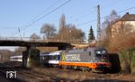 Auf der Rückfahrt nach Köln schiebt Hectorrail 242.517 den RB 24437 durch Wuppertal-Sonnborn. (22.01.2016) <i>Foto: Wolfgang Bügel</i>