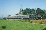 144 504 fährt mit N 5517 aus Hammerau, südlich von Freilassing. (21.09.1981) <i>Foto: Wolfgang Bügel</i>