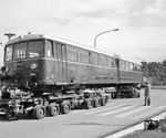 Der bei Orenstein & Koppel gebaute ETA 150 533 wurde fabrikneu direkt zur Essener Verkehrsausstellung gebracht. Er wurde erst nach der Ausstellung am 11.10.1960 beim Bw Worms in Dienst gestellt. (07.09.1960) <i>Foto: Willi Marotz</i>