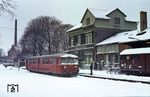 515 618 im Endpunkt der "Sambastrecke" aus Wuppertal-Elberfeld in Cronenberg. (05.01.1985) <i>Foto: Peter Schiffer</i>