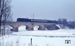 Eine Kölner 110 mit dem D 814 (München - Frankfurt - Gießen - Siegen - Köln) auf der Siegbrücke bei Blankenberg.  (14.01.1985) <i>Foto: Peter Schiffer</i>