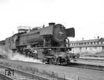 23 064 (Bw Crailsheim) fährt mit P 2799 aus dem Bahnhof Schwäbisch Hall-Hessental. (20.08.1966) <i>Foto: Heinz Hangarter</i>
