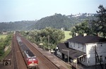 215 042-3 durchfährt mit E 3334 (Siegen - Köln) den Bahnhof Blankenberg an der Sieg. (25.06.1975) <i>Foto: Peter Schiffer</i>