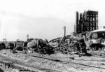 Zerstörungen nach dem letzten alliierten Luftangriff vom 19. April 1945 im Bahnhof Pirna. Insgesamt gab es durch alliierte Angriffe 3500 Tote in Pirna, beim letzten Angriff wurden neben dem Bahnhof auch die Elbbrücke und die Klosterkirche zerstört. (1945) <i>Foto: RVM (RBD Dresden)</i>