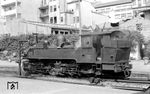 CP E 168 (Cockerill, Baujahr 1890) auf der meterspurigen Vorortbahn in Porto Trindade. (18.07.1973) <i>Foto: Johannes Glöckner</i>
