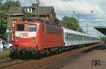 141 414 (Bw Hamburg-Eidelstedt) in Buxtehude an der Bahnstrecke nach Cuxhaven. (30.05.1994) <i>Foto: M. Schröder</i>