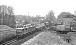 Anlässlich einer Ausstellung zu 75 Jahre elektrische Zugförderung in Bayern war dieser illustere Lokzug bei Uffing unterwegs. (04.08.1980) <i>Foto: Frank Lüdecke</i>