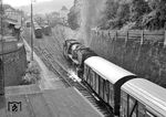 052 440 (50 2440) half als Schiebelok am Güterzug von 053 041 (Zuglok) in Furth im Wald tatkräftig mit. (17.06.1969) <i>Foto: Heinz Hangarter</i>