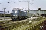 E 18 18 vor einem Schnellzug in München Hbf.  (05.1964) <i>Foto: Heinz Hangarter</i>