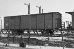 Bahnhofswagen Nr. 4 im Bahnhof Soest. (02.1956) <i>Foto: Reinhard Todt</i>