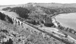 Eine P 10 (Baureihe 39) mit einem Schnellzug am Einödtalviadukt auf der Gäubahn zwischen Hattingen und Tuttlingen. Die direkte Strecke Tuttlingen - Hattingen ging als Umfahrung des zum Kopfmachen zwingend Bahnhofs Immendingen erst 1934 als Neubaustrecke in Betrieb. (1941) <i>Foto: RVM (Ulmer)</i>