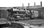 Am 12. November 1954 wurde dem Bw Bingerbrück 50 1412 als dritte Franco-Crosti-Lok zugeteilt. Neben den beiden 42 (9000 und 9001) wurde die ehemalige Landauer 50 1412 bei Henschel in Kassel umgebaut. (03.1955) <i>Foto: A. Dormann, Slg. W. Löckel</i>