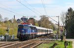Und da ist sie endlich im Planeinsatz: NationalExpress 110 469 vor Ersatzzug RB 24478 (Köln Hbf - Wuppertal-Oberbarmen) bei Solingen-Ohligs. (11.04.2016) <i>Foto: Joachim Bügel</i>