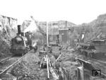 Eine Lok vom Typ Crefeld von Hohenzollern, vermutlich beim Bau des Kanalhafens der Zeche Auguste Victoria am Datteln-Hamm-Kanal in Marl. (1900) <i>Foto: unbekannt</i>