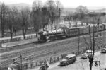 01 1103 (Bw Bebra) rauscht mit D 483 durch den Bahnhof Eschwege West. (01.05.1958) <i>Foto: Winfried Gronwald</i>