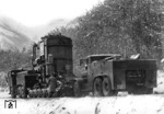Culemeyer-Transport mit einem Hochdruckwassergerät der ELIN Wasserwerkstechnik in der Steiermark. Zugmaschine ist die Kaelble Z6 R3A mit 180 PS "Jumbo", am Ende "schiebt" die dreiachsige Kaelble Z6 R2A 100 mit 100 PS. (1939) <i>Foto: RVM</i>