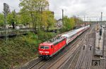 181 213 mit PbZ 2471 (Dortmund Bbf - Frankfurt Hbf) in Solingen Hbf. (27.04.2016) <i>Foto: Joachim Bügel</i>