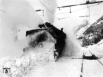 Schneeschleudereinsatz auf der Arlbergstrecke. (1938) <i>Foto: RVM</i>