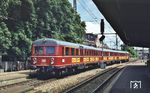 425 410 fährt in den Bahnhof Esslingen ein. (23.05.1985) <i>Foto: Peter Schiffer</i>