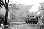 38 2942 ist auf der vorfrühlingshaften Schwarzwaldbahn bei Gutach unterwegs.  (05.1938) <i>Foto: Theo Felten</i>
