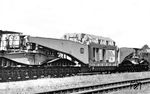 Auch die DB kannte Superlativen, wie den Transport des "größten Transformators der Welt" (vgl. auch hierzu den Transport des "größten Zylinders der Welt" der Reichsbahn - Culemeyer 203-212). (1970) <i>Foto: Grandt</i>