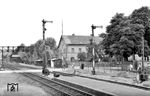 Bayerische Signalgruppe im Bahnhof Karlstadt am Main. (06.1956) <i>Foto: Kurt Eckert</i>
