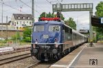 Die NationalExpress-Ersatzgarnitur mit der am Zugschluss mitlaufenden 110 469 verabschiedet sich in Solingen aus dem planmäßigen Verkehr.  (31.05.2016) <i>Foto: Joachim Bügel</i>