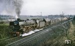 41 095 mit einem Durchgangsgüterzug auf der "Rollbahn" im Wiehengebirge bei Belm.  (15.03.1968) <i>Foto: C. Gammell</i>
