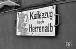 Sonderzugbeschriftung auf der Albtalbahn. (07.1956) <i>Foto: Kurt Eckert</i>