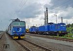 Neben den blauen 204 009 und 346 009 der Preßnitztalbahn gesellte sich die ebenfalls blau lackierte CD 372 008, die den EZ 45323 bespannte, in Leipzig-Engelsdorf hinzu. (13.06.2016) <i>Foto: Andreas Höfig</i>