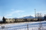 116 009 glänzt in der Wintersonne vor N 4544 bei Prien am Chiemsee. (20.12.1974) <i>Foto: Peter Schiffer</i>