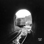 Blick aus dem Altenaer Tunnel auf VT 2. (27.05.1961) <i>Foto: Detlev Luckmann</i>