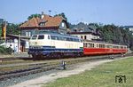 216 198 (Bw Limburg) mit einem FKE VT im Bahnhof Königstein im Taunus. (31.05.1982) <i>Foto: Wolfgang Bügel</i>