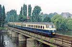430 408 als N 5365 auf der Ruhrbrücke bei Wetter. (07.08.1982) <i>Foto: Wolfgang Bügel</i>