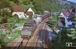 194 160 mit einem Güterzug nach Mannheim Rbf im Neckartal bei Neckarelz. (13.05.1986) <i>Foto: Peter Schiffer</i>