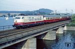 103 180 überquert mit IC 610 "Gutenberg" (München - Hamburg) die Ruhr bei Wetter. (04.09.1982) <i>Foto: Wolfgang Bügel</i>