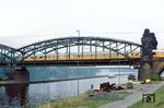 403 005 als LH 1003 auf der Mainbrücke zwischen Mainz-Gustavsburg und Hochheim. (13.09.1982) <i>Foto: Joachim Bügel</i>