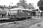 OHE VT 0509 (Wismar, Baujahr 1936) vor dem DB-Empfangsgebäude in Winsen an der Luhe. (02.08.1956) <i>Foto: Kurt Eckert</i>