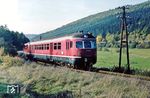 517 008 mit 517 002 als N 5673 auf der Fahrt von Limburg nach Wiesbaden bei Bleidenstadt (Taunusstein). (26.10.1982) <i>Foto: Joachim Bügel</i>