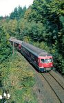 517 008 mit 517 002 hinter dem Haltepunkt Eiserne Hand auf der Fahrt nach Wiesbaden. (26.10.1982) <i>Foto: Joachim Bügel</i>