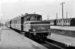 Der in Kassel stationierte ETA 177 002 (ex ETA 180 033) in Kassel Hbf. (08.1956) <i>Foto: Kurt Eckert</i>