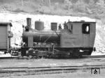 Lok "HELENE" der Barytbahn Bad Lauterberg. Die von Henschel gebaute Lok (Fabrik-Nr. 16426, Baujahr 1919, Typ , Cn2t, 750 mm) wurde neu an die Jüterbog-Luckenwalder Kreiskleinbahn als Lok 8 „TECHOW“ geliefert. 1934 kam sie zur Firma Scholle, Nordhausen (Händler) und wurde von dort an die Deutsche Baryt-Industrie Alberti, Bad Lauterberg - nunmehr als "HELENE" - weitergereicht. Nach ihrer Ausmusterung im Jahr 1969, wurde sie 1970 an die Deutsche Gesellschaft für Eisenbahngeschichte (DGEG) nach Möckmühl verkauft und war dort bis 1984 im Einsatz. Im Oktober 2003 kam sie zur Eisenbahn-Betriebs-Gesellschaft mbH (EBG) für das Museum in Prora. (09.09.1966) <i>Foto: Detlev Luckmann</i>