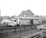 LT 2 (Baujahr 1953) steht vor dem Bahnhof Westerland in Höhe der Kreuzung Trift-/ St. Nicolai-Straße.  (09.11.1966) <i>Foto: Detlev Luckmann</i>