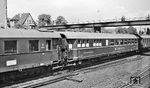 Mitropa-Speisewagen 055-026 (WR4üe) der Deutschen Reichsbahn im Interzonenzug nach Leipzig, aufgenommen in Herford. (18.05.1961) <i>Foto: Joachim Claus</i>