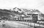 Die bayr. "EP5 21522" (spätere E 52 22) auf einer zeitgenössichen Postkarte mit einem Personenzug bei Garmisch-Partenkirchen. (1925) <i>Foto: Slg. Johannes Glöckner</i>