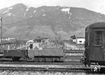Hinter der ÖBB 2092.02 steckt die schmalspurige Heeresfeldbahnlok HF 130 C der deutschen Heeresfeldbahn aus dem Zweiten Weltkrieg, von denen insgesamt rund 350 Exemplare gebaut wurden. In Österreich verblieben nach 1945 elf reparaturfähige Loks, die sowohl auf der Pinzgauer Lokalbahn als auch auf der Steyrtalbahn hinterstellt waren. Die US-amerikanische Besatzungsmacht übergab die vier Lokomotiven, die auf der Steyrtalbahn vorgefunden wurden, an die ÖBB; die übrigen verblieben bei Privatbahnen wie den Steiermärkischen Landesbahnen und Werksbahnen in Industriebetrieben. Alle vier Loks der ÖBB, die (bedingt durch Unterschiede in Motor- und Getriebebauart) in zwei Untergruppen eingeteilt wurden, wurden zwischen 1950 und 1951 aufgearbeitet und auf 760 mm umgespurt. Die beiden Gmeinder-Loks mit Deutz-Motor und Voith-Getriebe wurden als 2092.01 und 02, die beiden Windhoff-Loks mit Kämper-Motor und Trilokgetriebe wurden als 2092.101 und 102 bezeichnet.  (03.05.1962) <i>Foto: Joachim Claus</i>